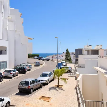 3 Walking Min From The Beach Апартаменты Албуфейра